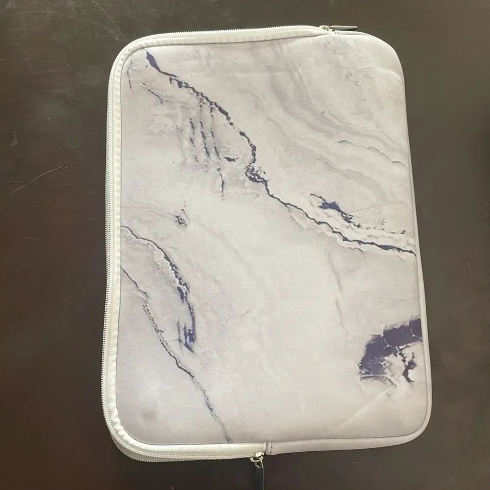 MacBook New Air 13” shell & purple soft case